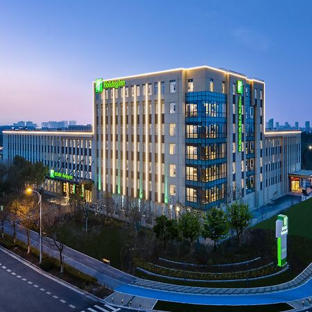 Holiday Inn Shanghai Dishui Lake By Ihg Nanhui Exterior photo