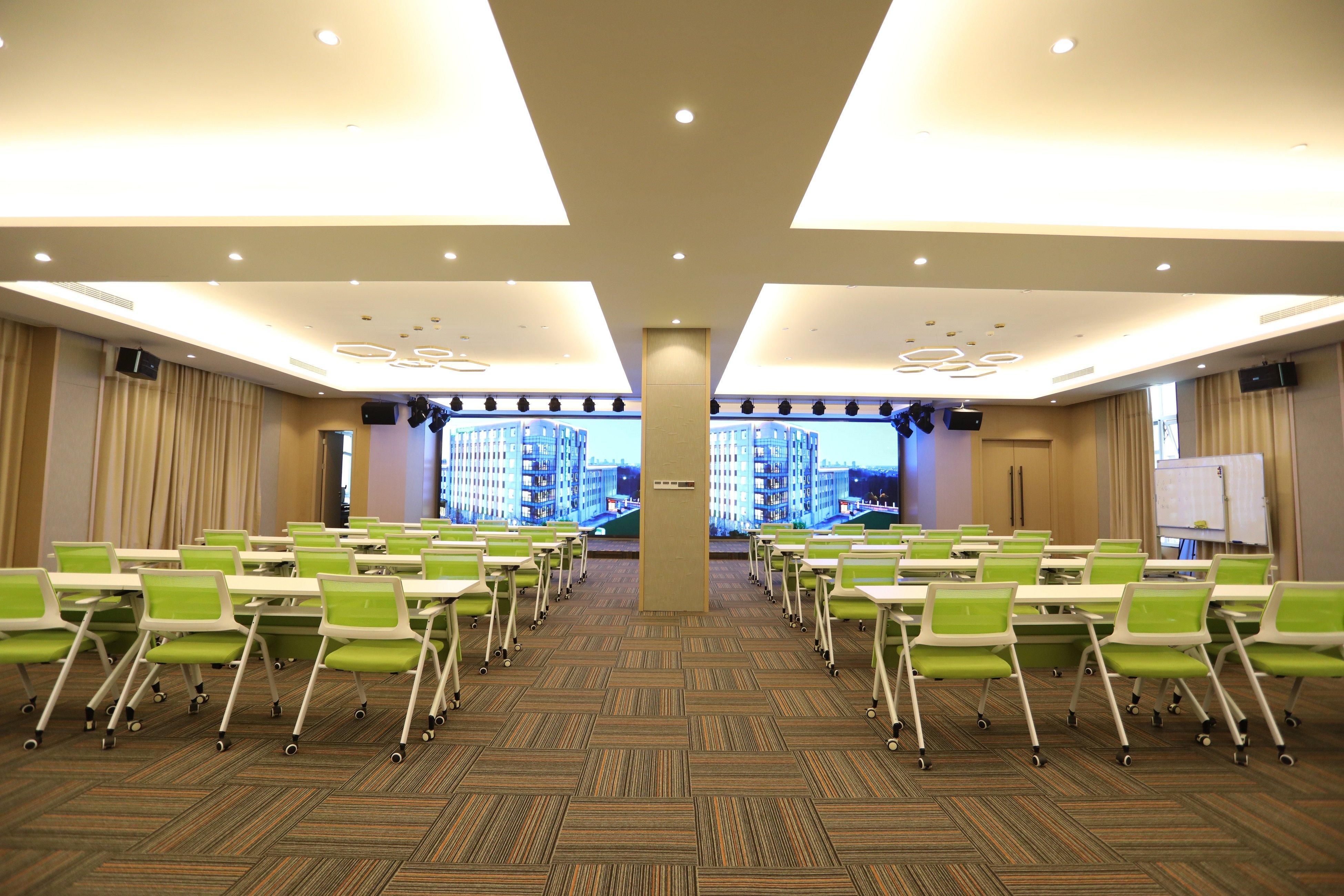 Holiday Inn Shanghai Dishui Lake By Ihg Nanhui Exterior photo