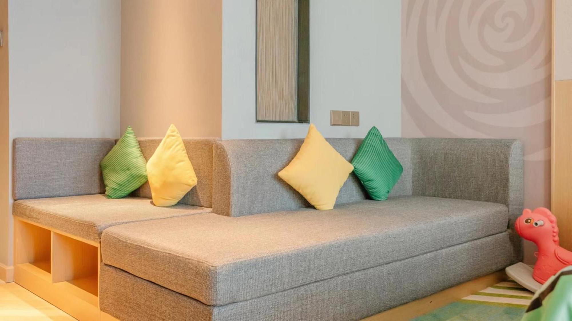 Holiday Inn Shanghai Dishui Lake By Ihg Nanhui Exterior photo
